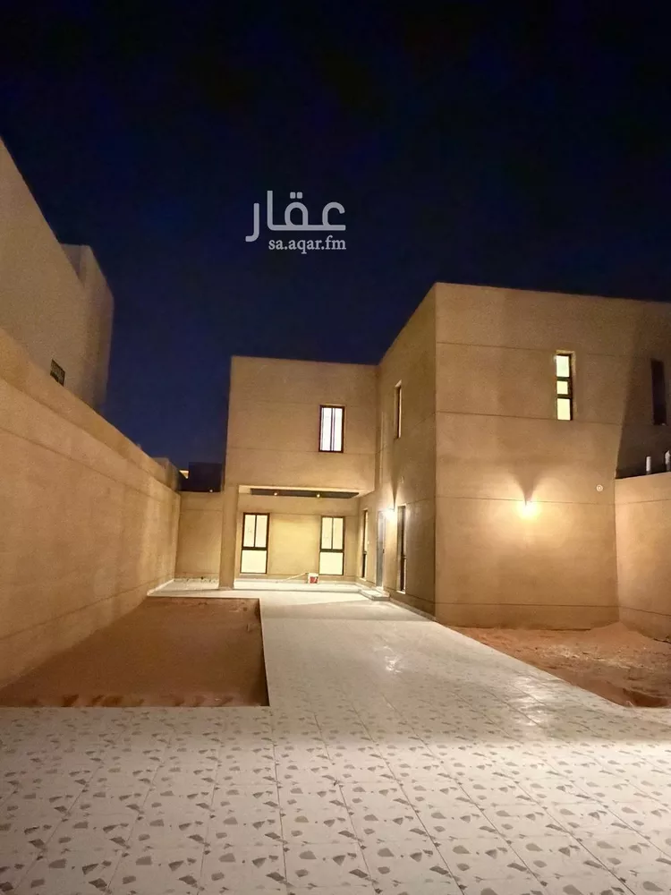 Floor for Sale in Thadiq Al Janadriyah 7