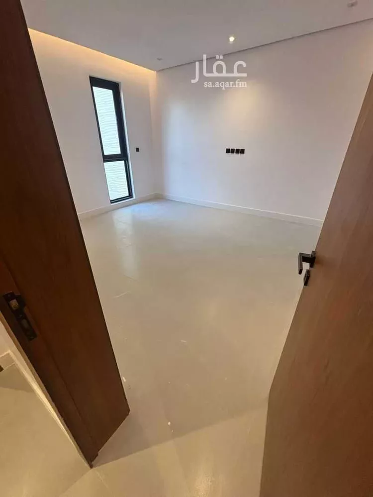 دور للبيع في شارع رقم 17, حي الملك عبدالله, مدينة الرياض, منطقة الرياض صورة 4