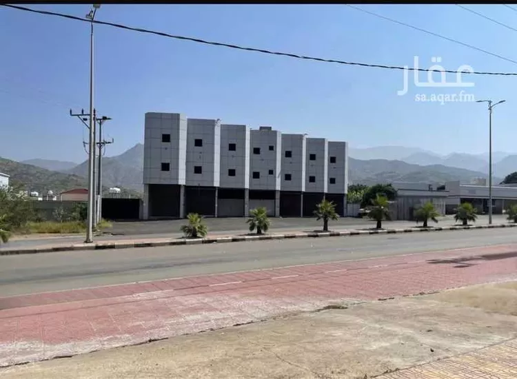 عمارة للإيجار في شارع الطريق العام, حي ظهره سنومه, مدينة ظهره سنومه, منطقة عسير صورة 2