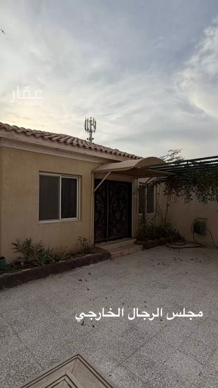 فيلا للبيع في شارع عبدالله بن حلوان, حي الشفاء, مدينة الرياض, منطقة الرياض