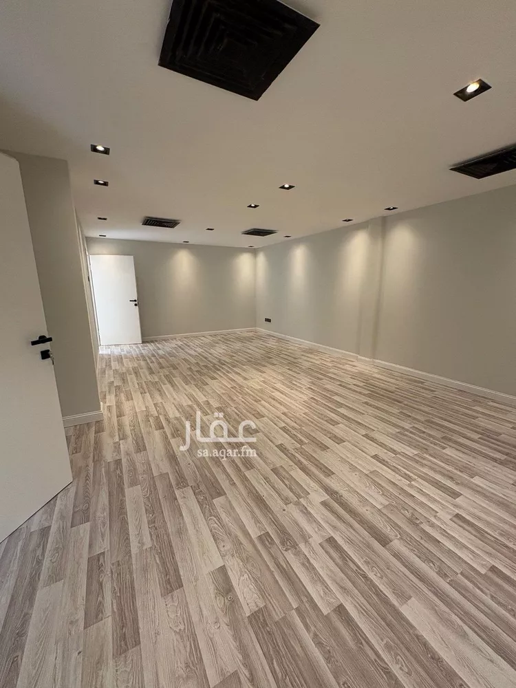 فيلا للإيجار في شارع بلال ابن رباح, حي الدوحة الجنوبية, مدينة الظهران, المنطقة الشرقية صورة 2