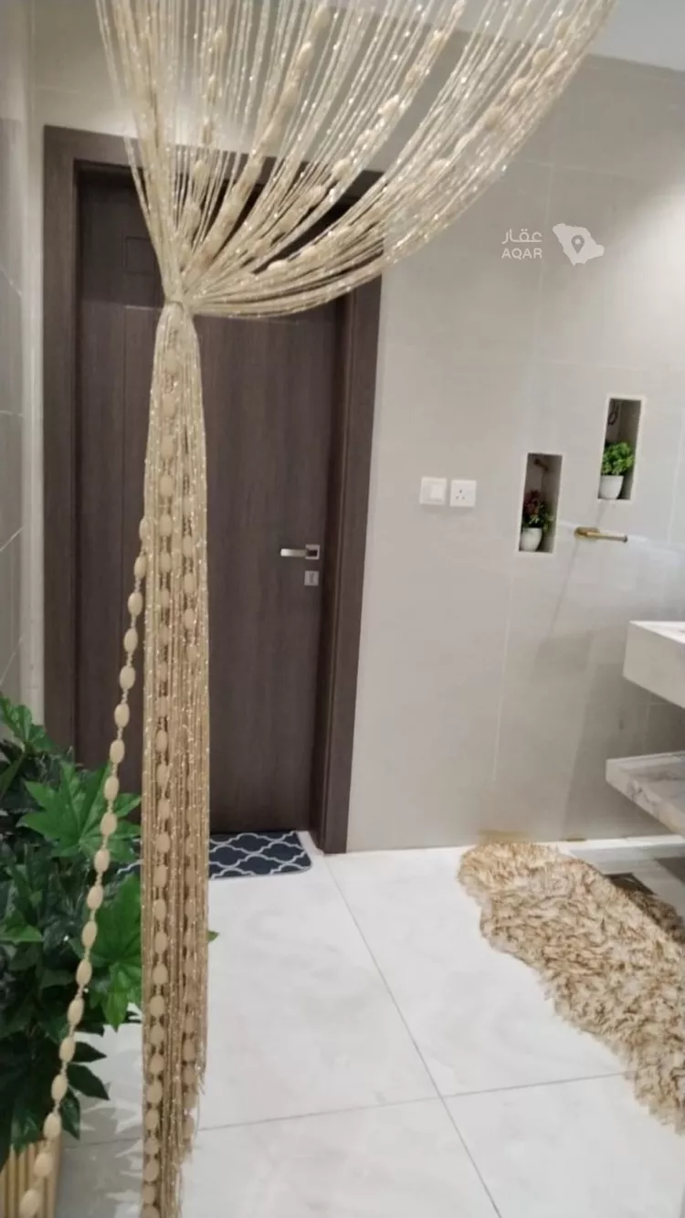 فيلا للبيع في شارع الحسن ابن شجاع, حي العزيزية, مدينة المدينة المنورة, منطقة المدينة المنورة 9