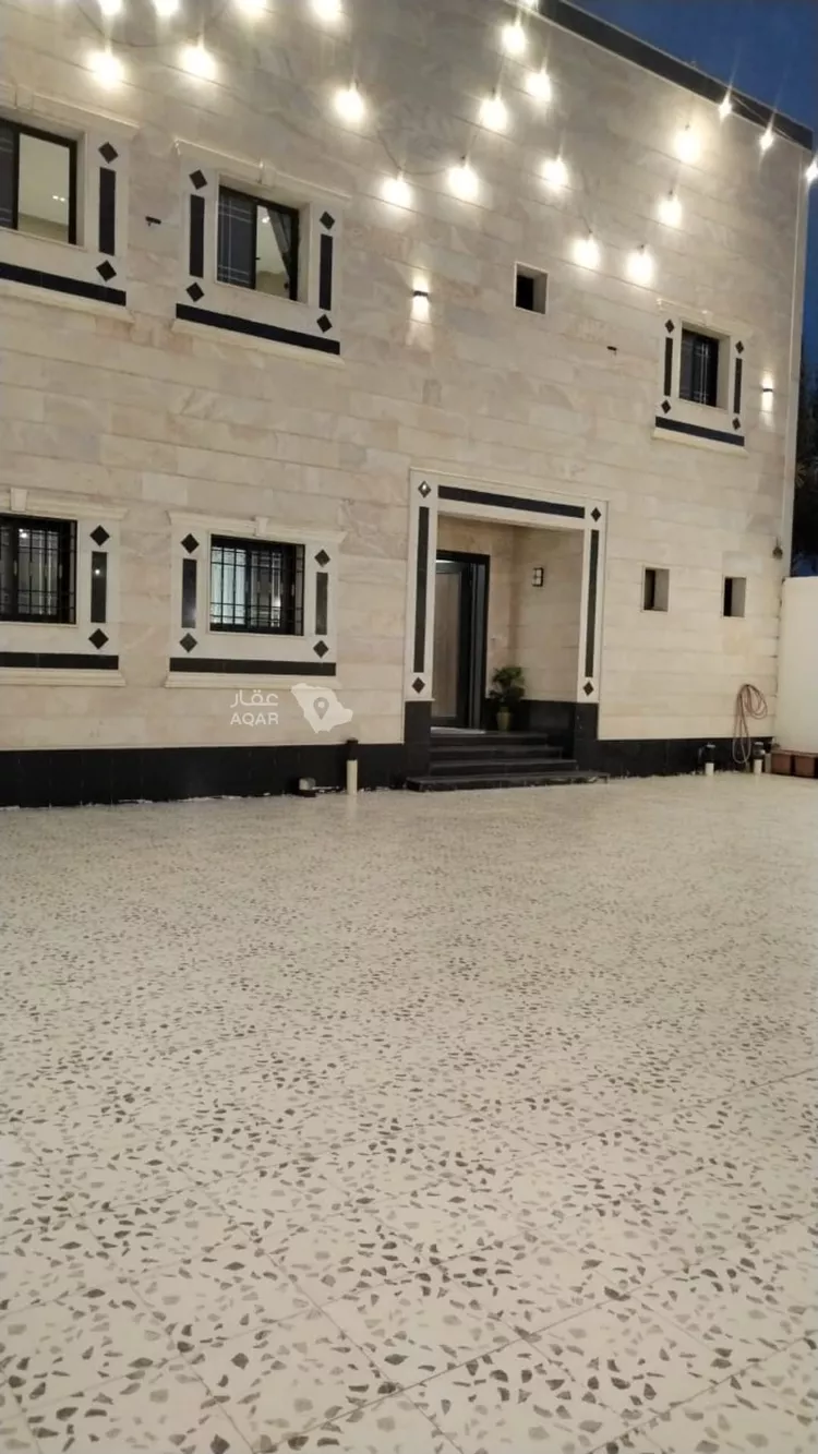 فيلا للبيع في شارع الحسن ابن شجاع, حي العزيزية, مدينة المدينة المنورة, منطقة المدينة المنورة 11