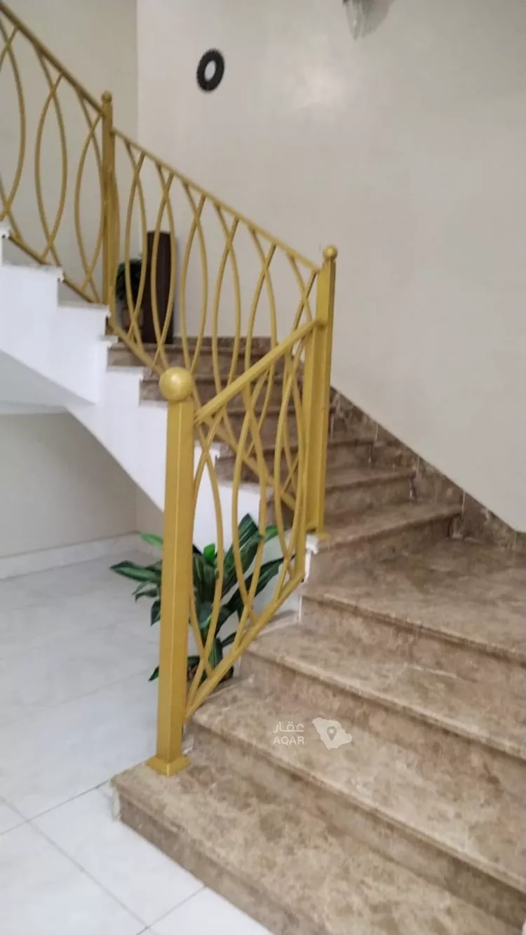 فيلا للبيع في شارع الحسن ابن شجاع, حي العزيزية, مدينة المدينة المنورة, منطقة المدينة المنورة صورة 5