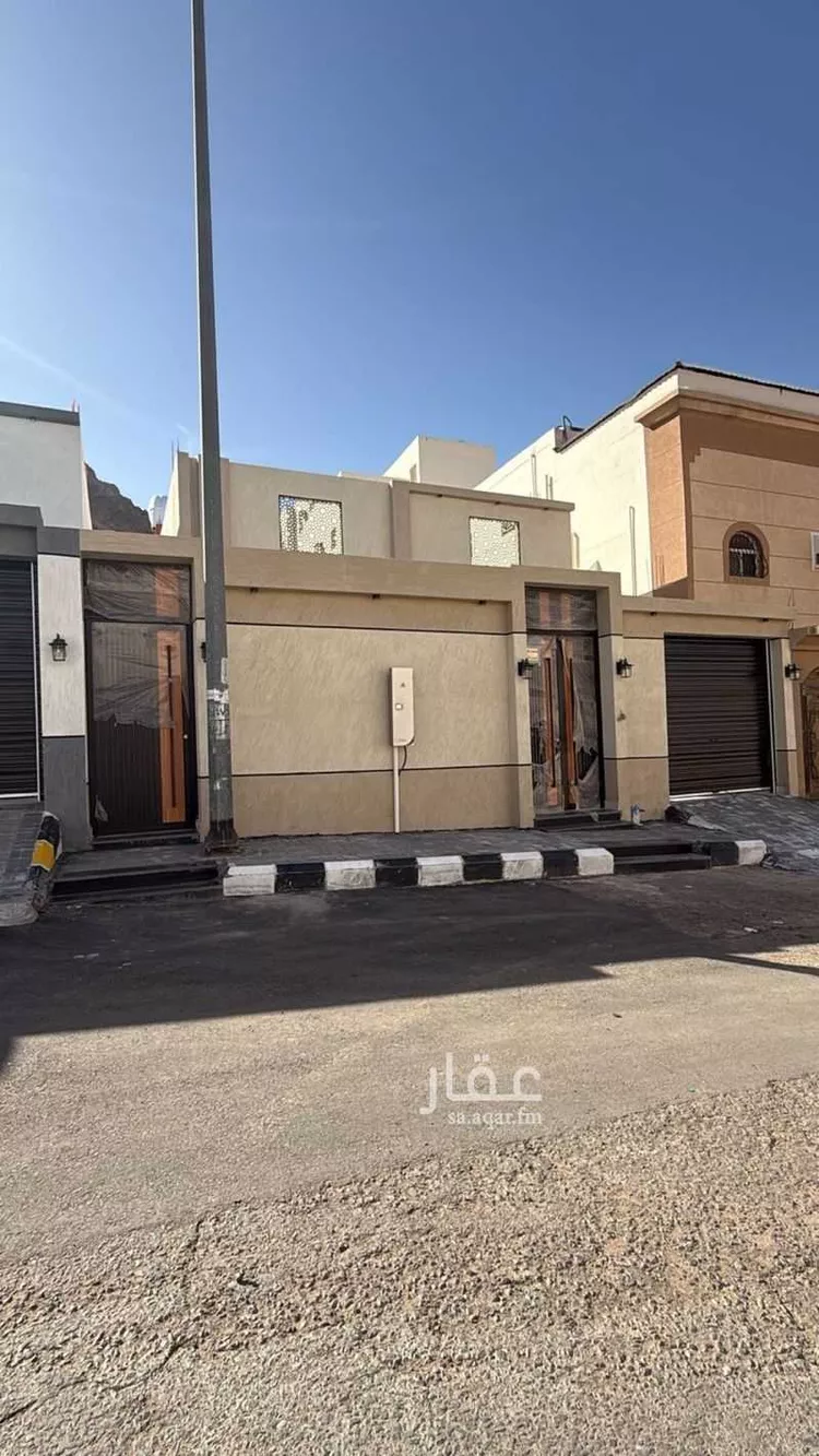 دور للبيع في شارع عبدالجليل ابن ابي اسعد, حي السلام, مدينة المدينة المنورة, منطقة المدينة المنورة صورة 3