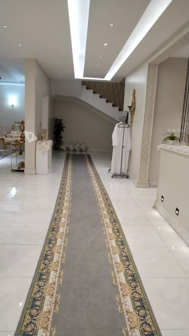 فيلا للبيع في شارع الحسن ابن شجاع, حي العزيزية, مدينة المدينة المنورة, منطقة المدينة المنورة 7