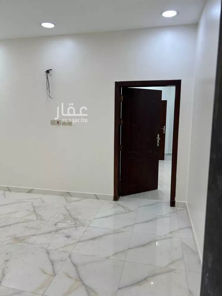 شقة للإيجار في شارع شداد بن عبد الله, حي منسوبي التعليم الأول, مدينة الاحساء, المنطقة الشرقية صورة 2