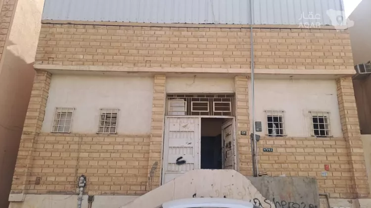 Building for Sale in Riyadh Umm Al Hamam Al Gharbi