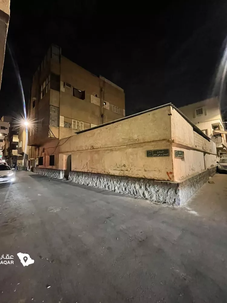 Building for Sale in Medina Al Jumuah