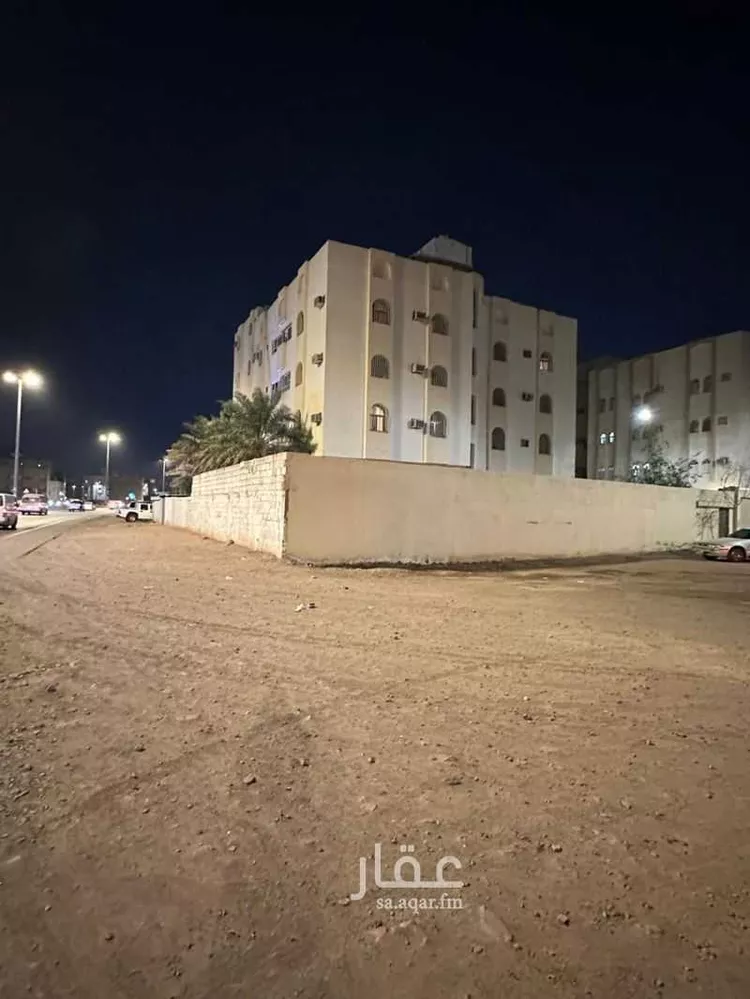 Building for Rent in Medina Bani Harithah 15