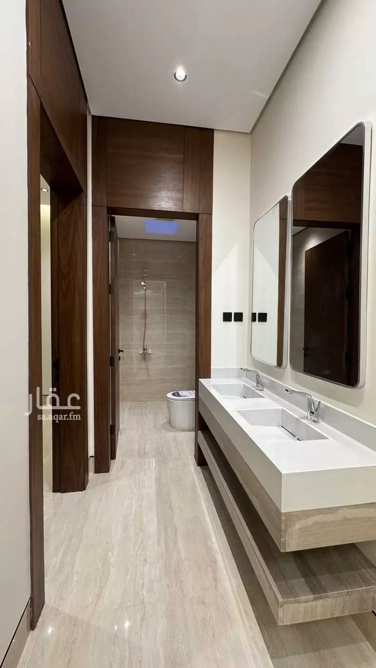 Floor for Sale in Riyadh Al Maizilah 9