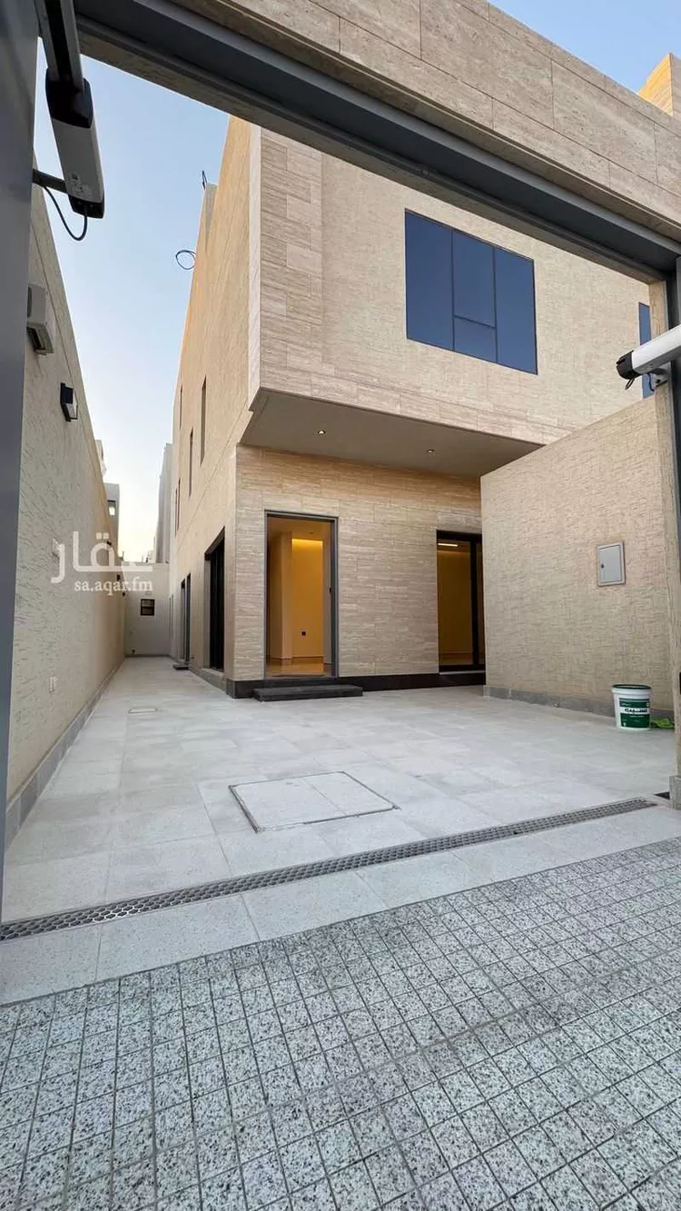 دور للبيع في شارع الصرح, حي المعيزيلة, مدينة الرياض, منطقة الرياض 7
