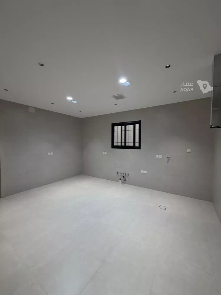 Villa for Sale in Al Bukayriyah Al Mohamadiah Subdivision 7