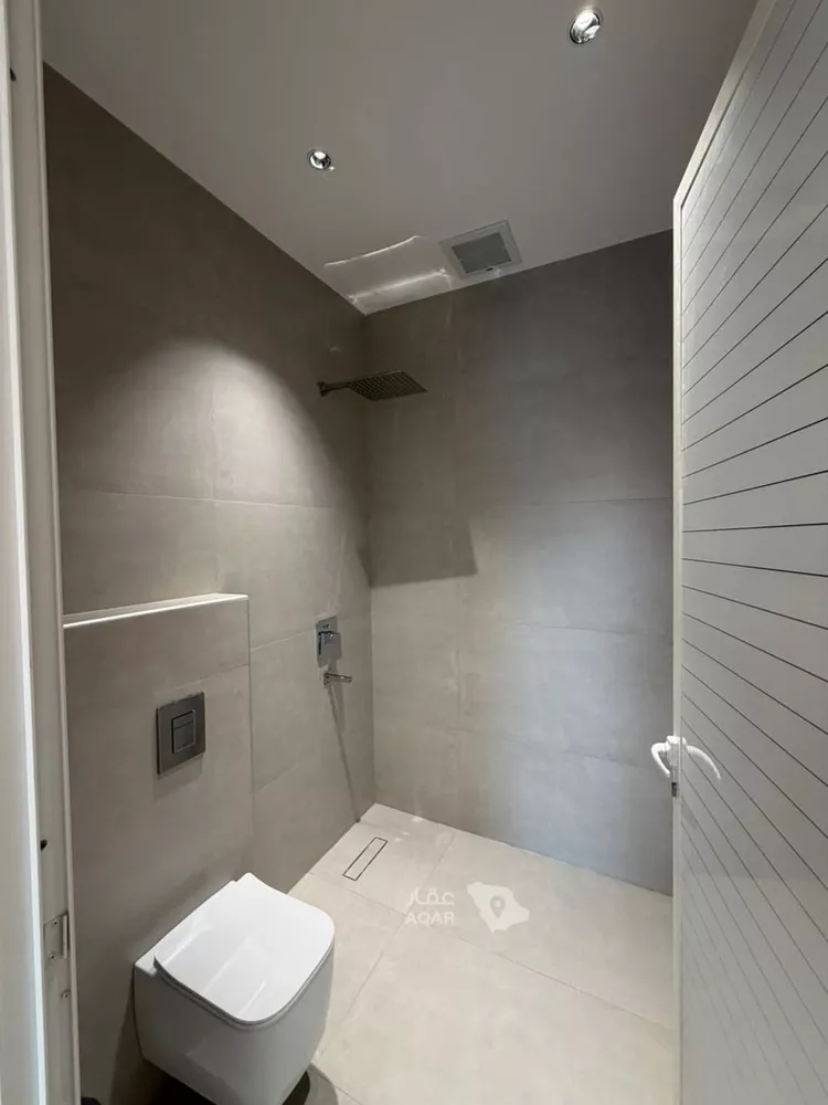 Villa for Sale in Al Bukayriyah Al Mohamadiah Subdivision 13