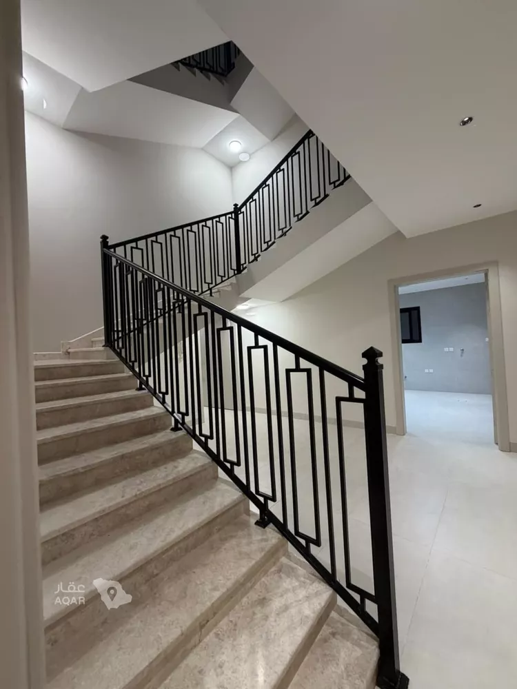 Villa for Sale in Al Bukayriyah Al Mohamadiah Subdivision 6