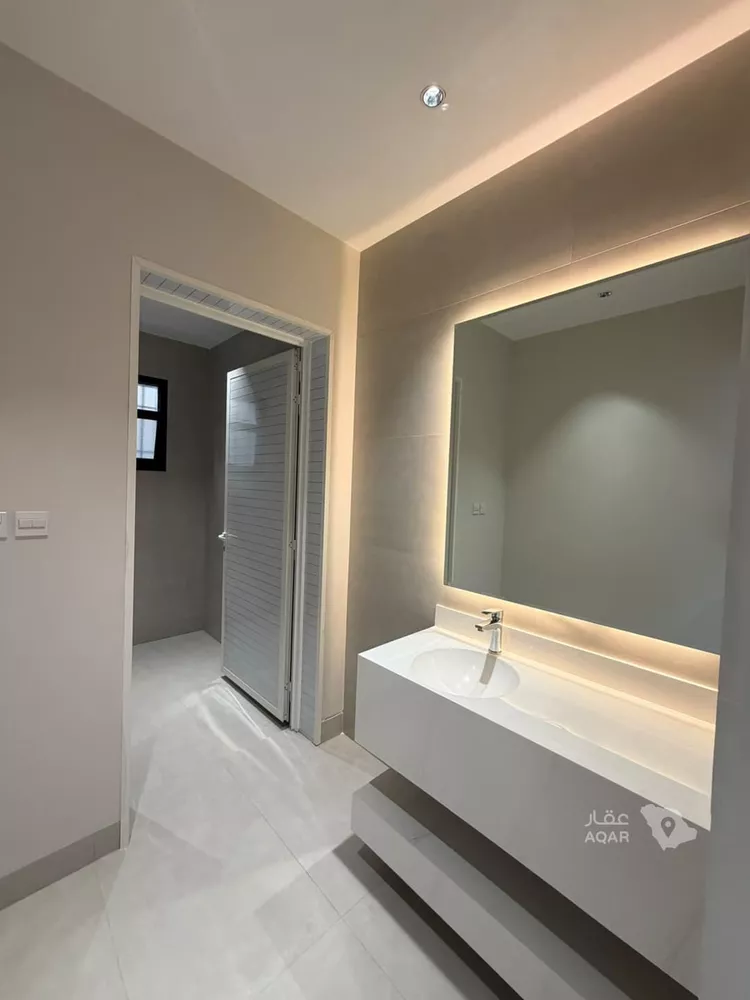 Villa for Sale in Al Bukayriyah Al Mohamadiah Subdivision 4