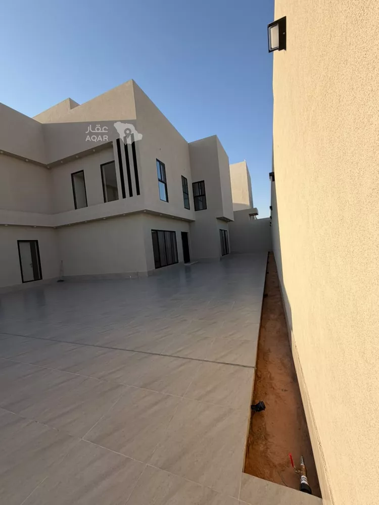 Villa for Sale in Al Bukayriyah Al Mohamadiah Subdivision 14