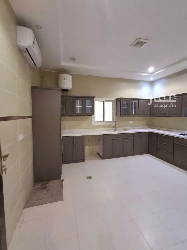 Floor for Rent in Riyadh Al Mahdiyah