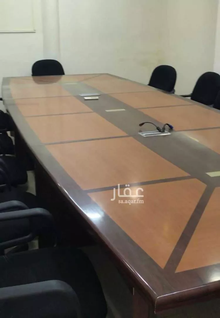 عمارة للإيجار في شارع شارع ابوبكر الصديق, حي المطار, مدينة بقيق, المنطقة الشرقية صورة 4