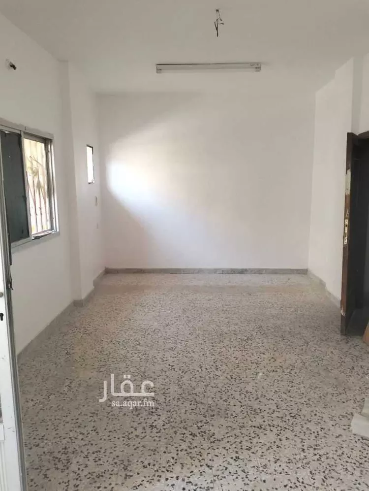 شقة للإيجار في شارع قيس ابن المغيرة الخارفي, حي قربان, مدينة المدينه المنوره, منطقة المدينة المنورة صورة 2