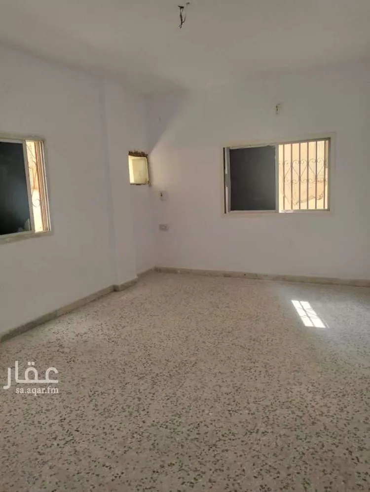 شقة للإيجار في شارع قيس ابن المغيرة الخارفي, حي قربان, مدينة المدينه المنوره, منطقة المدينة المنورة صورة 3