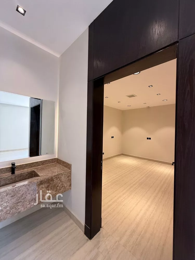 Floor for Sale in Riyadh Al Arid