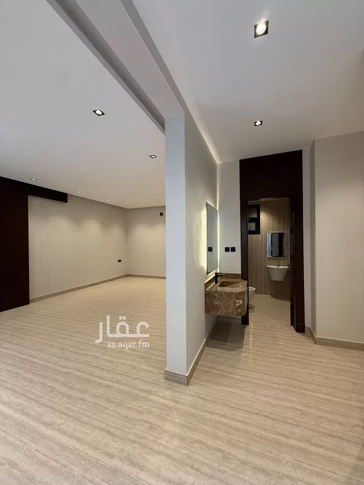 دور للبيع في شارع حسين جمل الليل, حي العارض, مدينة الرياض, منطقة الرياض 8