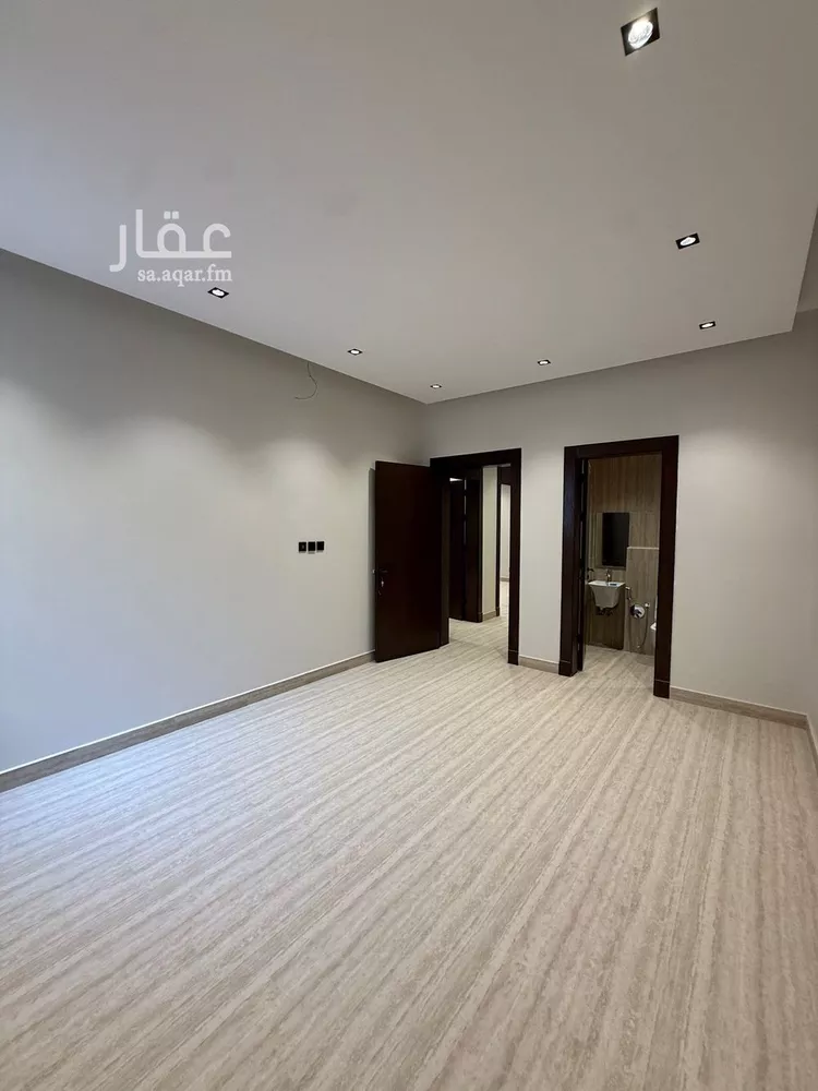 Floor for Sale in Riyadh Al Arid