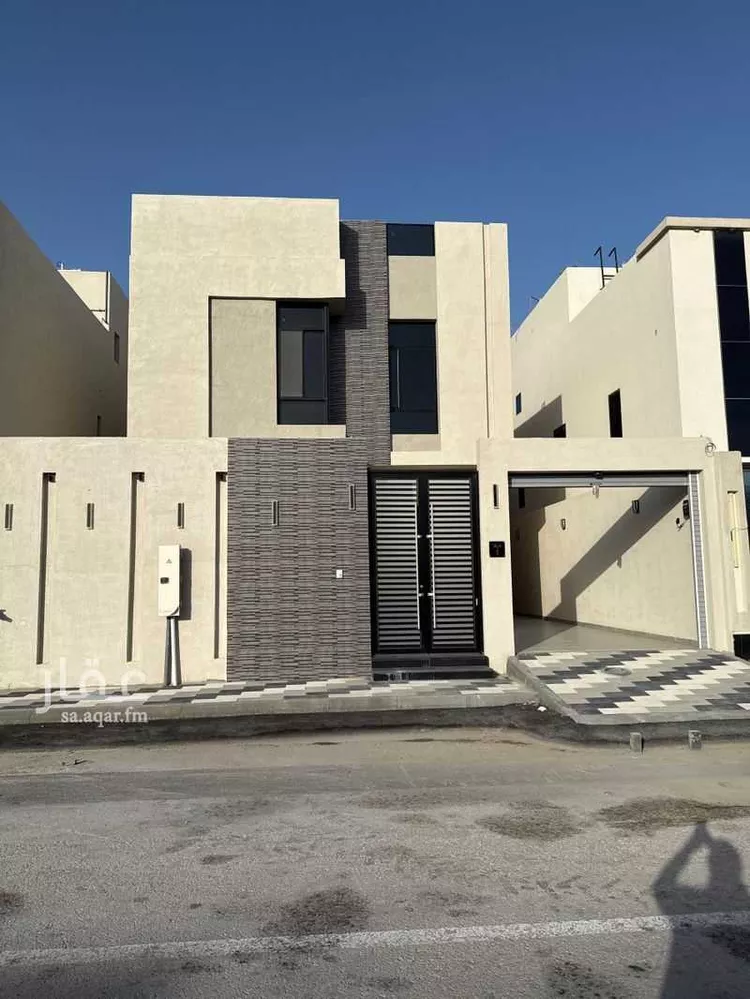 فيلا للبيع في شارع ابن المظفر الحاتمي, حي العروبة, مدينة الدمام, المنطقة الشرقية 1 صورة