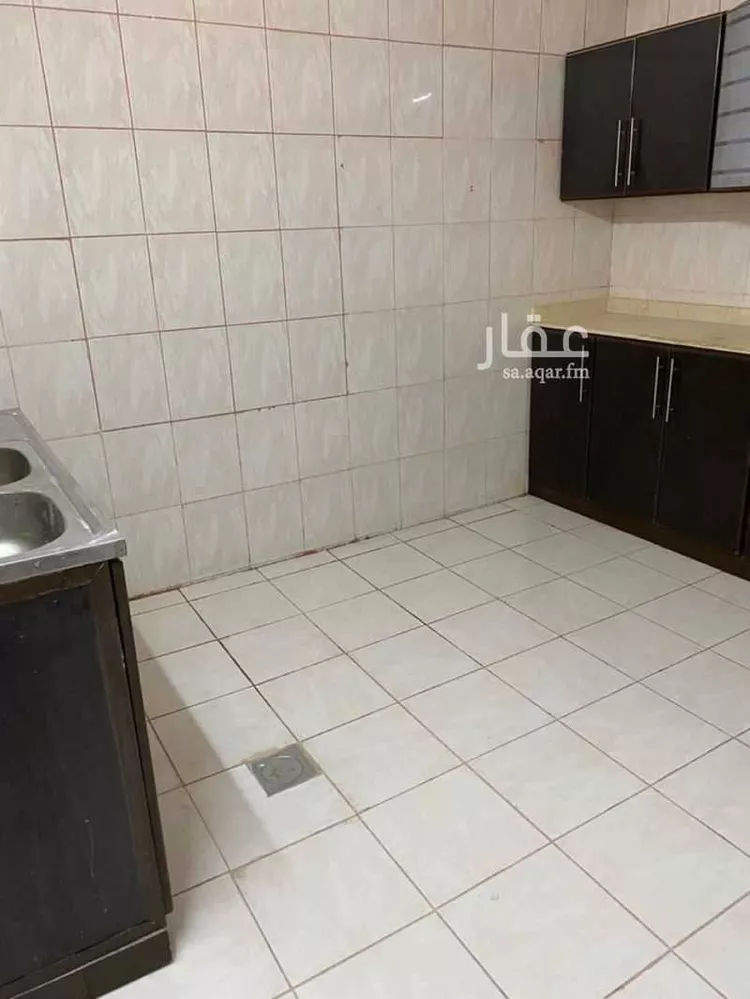 شقة للإيجار في شارع الظهران ، حي اشبيلية ، الرياض ، منطقة الرياض صورة 3