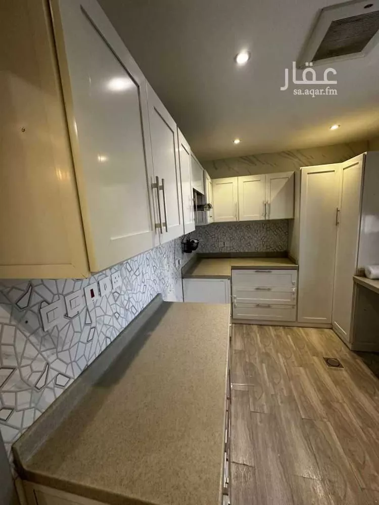 فيلا للإيجار في شارع الحافظ بن كثير, حي المهدية, مدينة الرياض, منطقة الرياض
