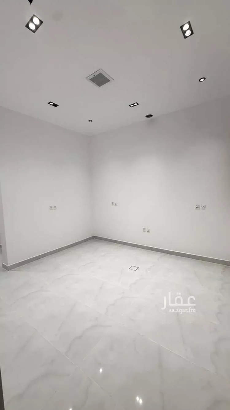 شقة للإيجار في شارع المغيرة بن شعبة, حي الملك فهد, مدينة الرياض, منطقة الرياض 14