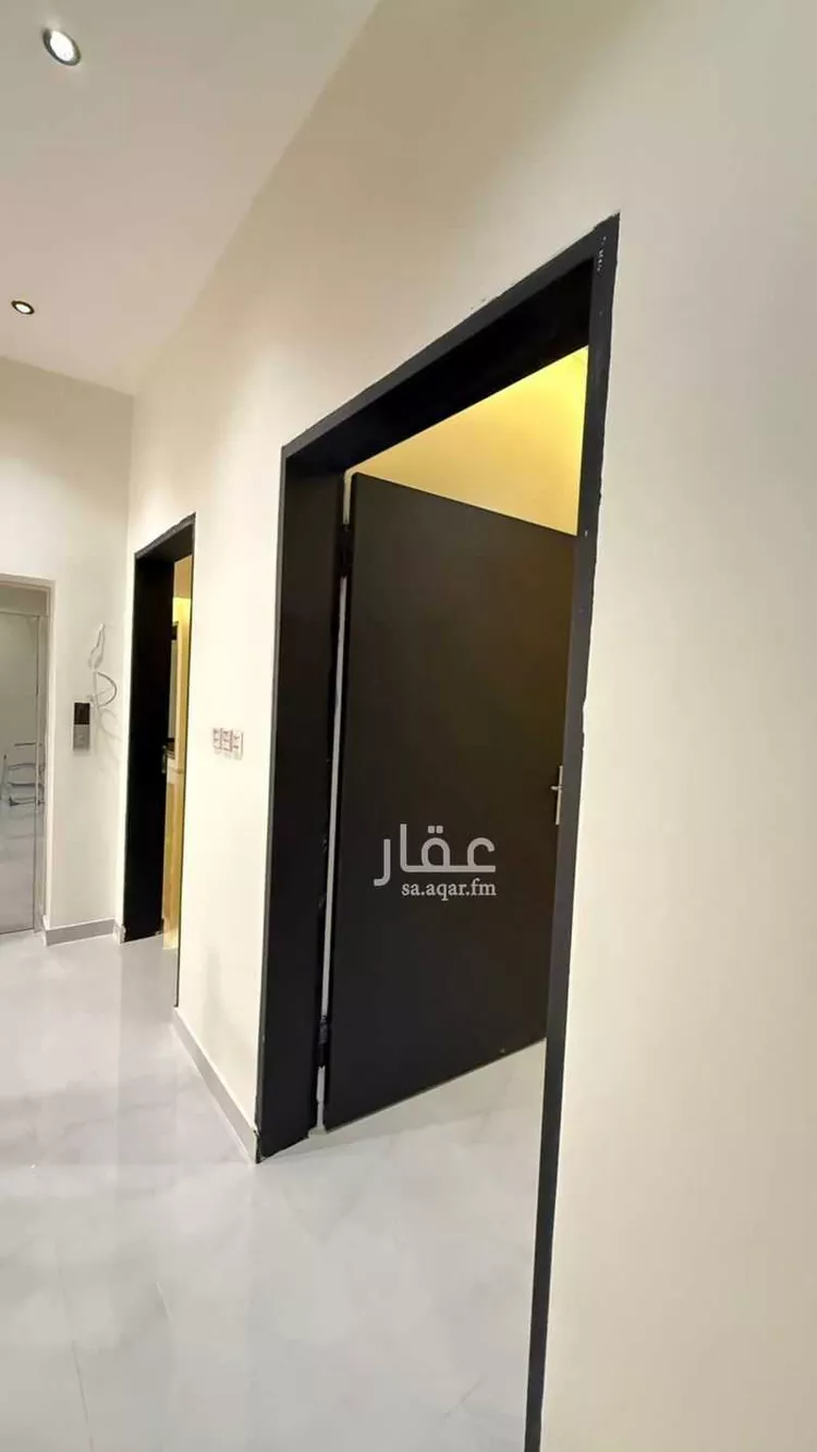 شقة للإيجار في شارع المغيرة بن شعبة, حي الملك فهد, مدينة الرياض, منطقة الرياض 18