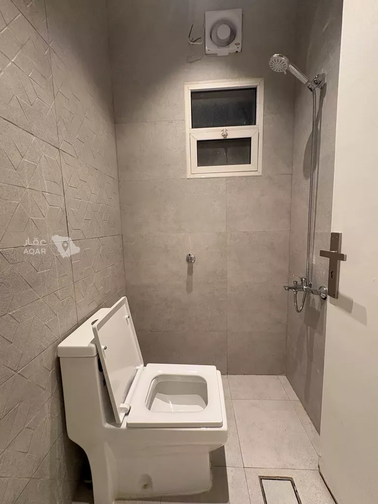 فيلا للإيجار في شارع الطوال, حي إشبيلية, مدينة الرياض, منطقة الرياض 15