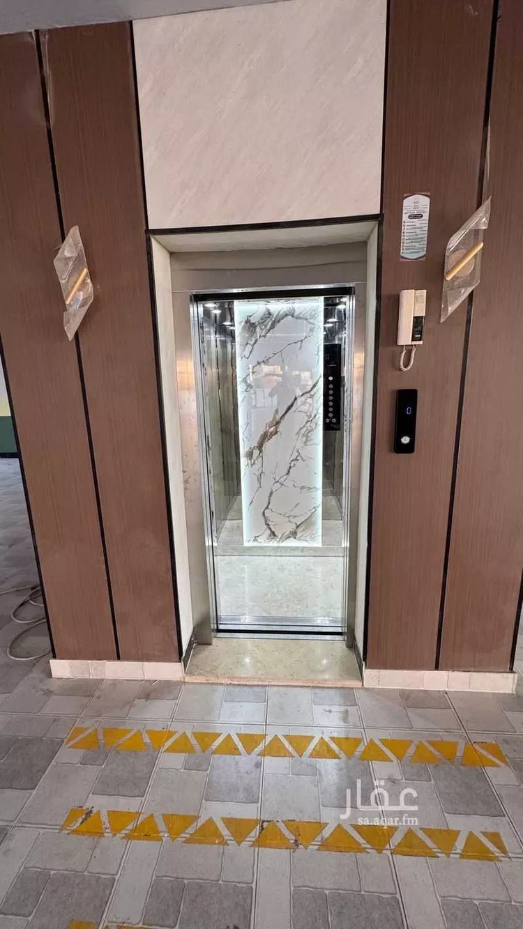عمارة للبيع في شارع عبد الرحمن بن بشر العبدي, حي النور, مدينة الدمام, المنطقة الشرقية صورة 3