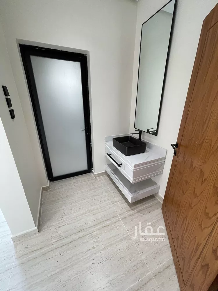 شقة للبيع في شارع الخفجي, حي ضاحية الملك فهد, مدينة الدمام, المنطقة الشرقية صورة 2