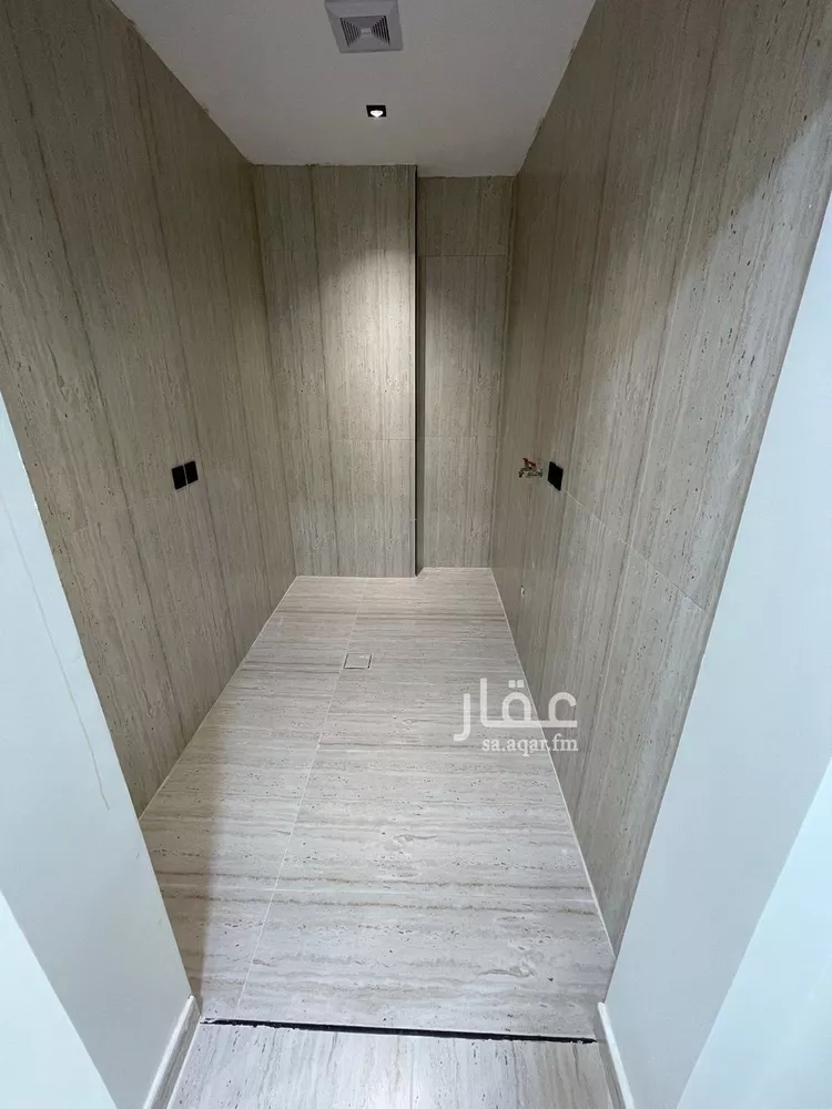 شقة للبيع في شارع الخفجي, حي ضاحية الملك فهد, مدينة الدمام, المنطقة الشرقية