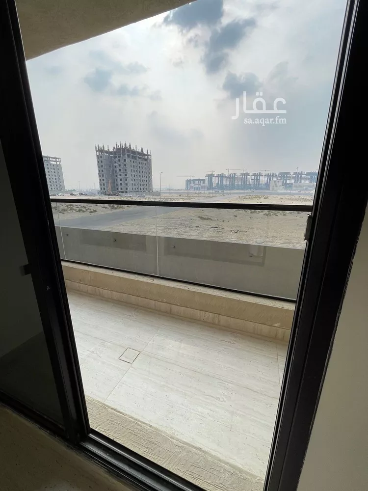 شقة للبيع في شارع الخفجي, حي ضاحية الملك فهد, مدينة الدمام, المنطقة الشرقية