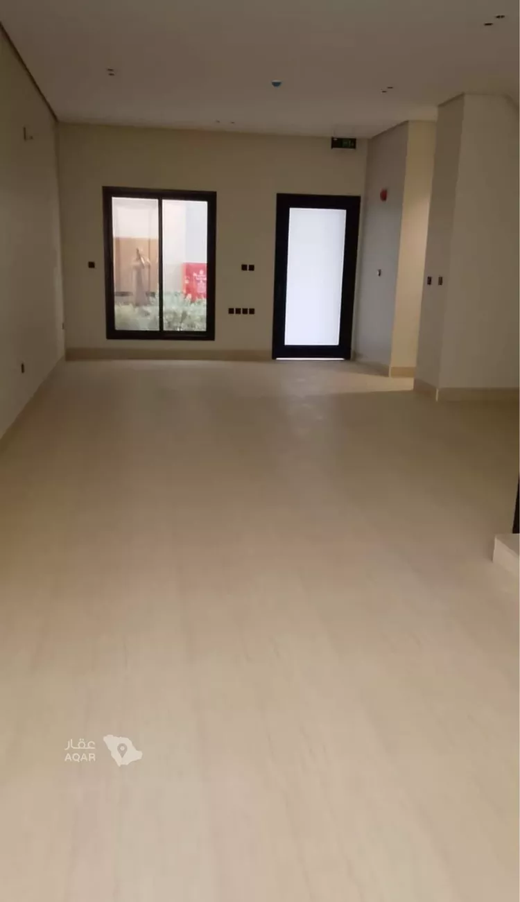 فيلا للبيع في شارع يوسف اللخمي, حي الرمال, مدينة الرياض, منطقة الرياض صورة 3