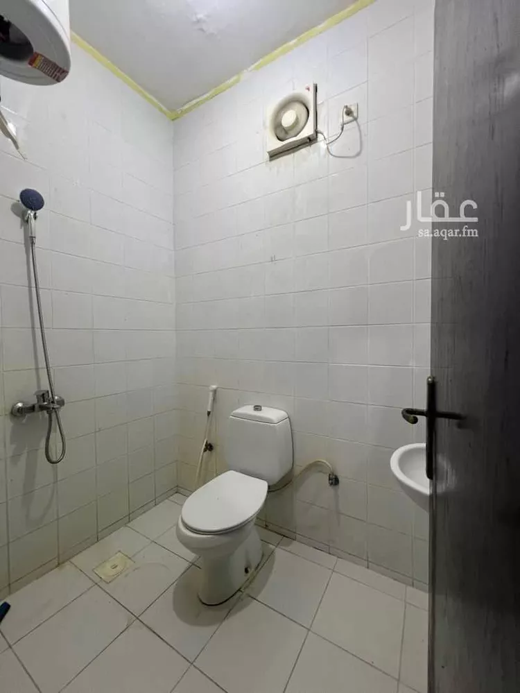 عمارة للإيجار في شارع الربيع الأنصاري الزرقي, حي النزهة, مدينة رابغ, منطقة مكة المكرمة صورة 3