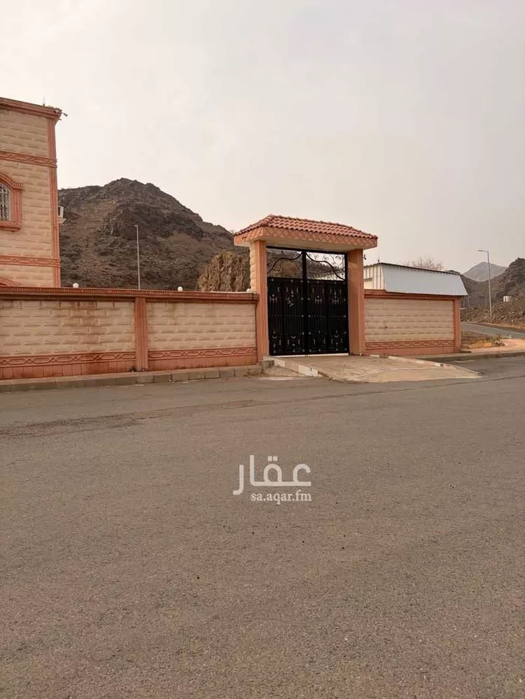 Building for Sale in Al Bahah Al Dhafyr