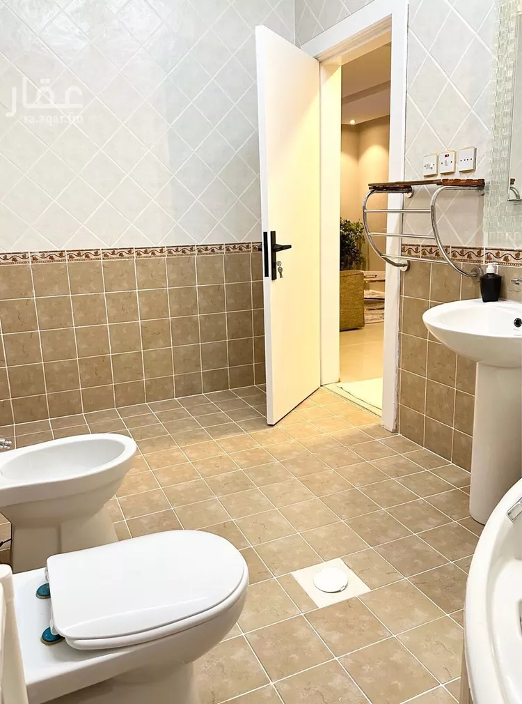 فيلا للإيجار في شارع الملك عبدالله ابن عبدالعزيز سعود الفرعي, حي الورود, مدينة الرياض, منطقة الرياض صورة 3