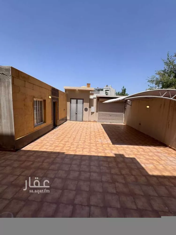 فيلا للإيجار في شارع احمد البرقي, حي النهضة, مدينة الدمام, المنطقة الشرقية 1 صورة