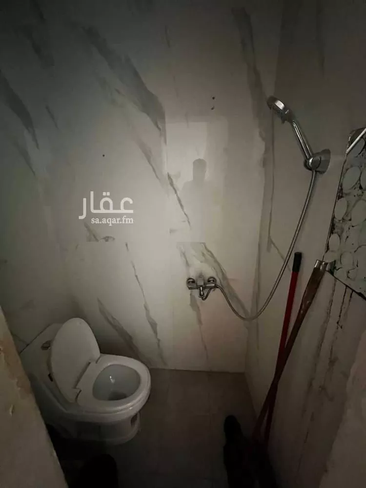 غرفة للإيجار في شارع أبي القاسم الشريف ، حي الحمراء ، الرياض ، منطقة الرياض صورة 4
