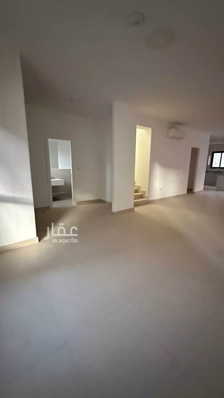 فيلا للإيجار في حي مطار الملك خالد الدولي ، الرياض ، منطقة الرياض صورة 3