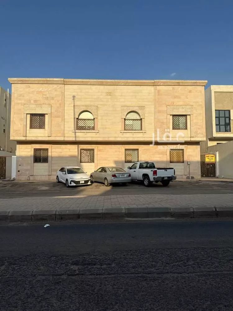 Building for Sale in Medina As Salam