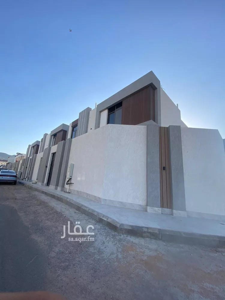 فيلا للبيع في شارع بينها ابن عقبة, حي المدينة الصناعية, مدينة المدينه المنوره, منطقة المدينة المنورة صورة 2