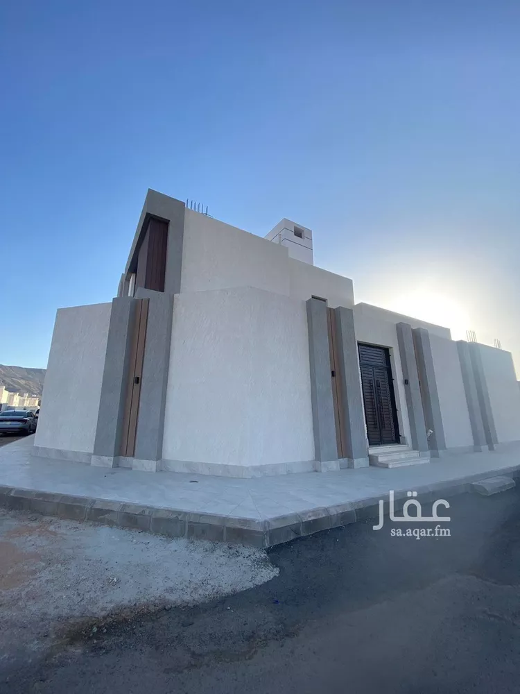 فيلا للبيع في شارع بينها ابن عقبة, حي المدينة الصناعية, مدينة المدينه المنوره, منطقة المدينة المنورة