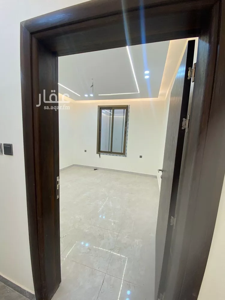 فيلا للبيع في شارع بينها ابن عقبة, حي المدينة الصناعية, مدينة المدينه المنوره, منطقة المدينة المنورة صورة 4