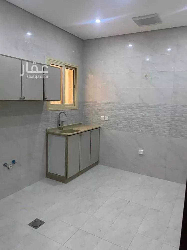 عمارة للبيع في شارع النفيس, حي الراكة الجنوبية, مدينة الخبر, المنطقة الشرقية صورة 3